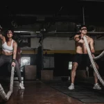 Esto es lo que deberías comer antes y después de entrenar si quieres ver resultados reales