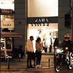 Zara como siempre está a la última y te trae estos vestidos caftán que te van a encantar seguro