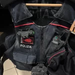 Los ertzainas encuentran su ropa con moho en la comisaría de San Sebastián