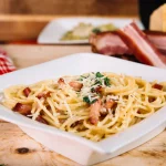 La auténtica carbonara no es española, pero el guanciale tiene un sustituto ibérico que la mejora