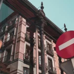 Descubre las 4 estafas más astutas en Madrid que acechan hasta a los más precavidos