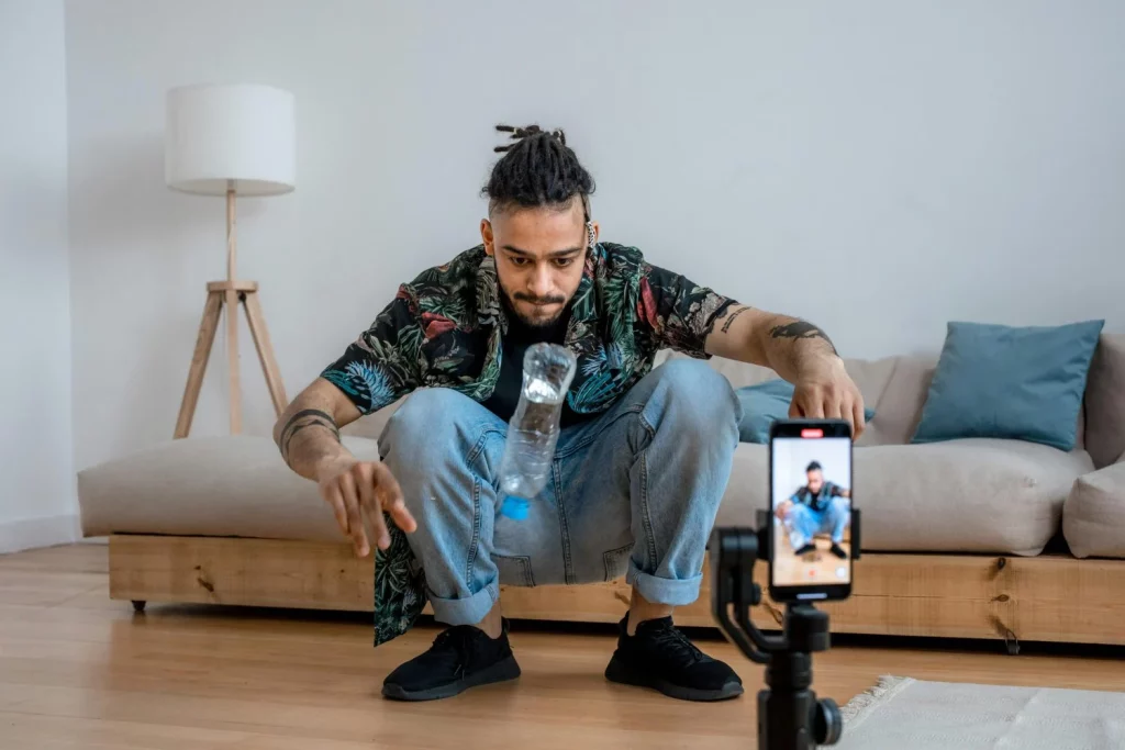 ¿Quieres petarlo en TikTok? Esta es la jugada maestra que usan los que lo consiguen 3 Moncloa Consejos para ser un creador de contenido