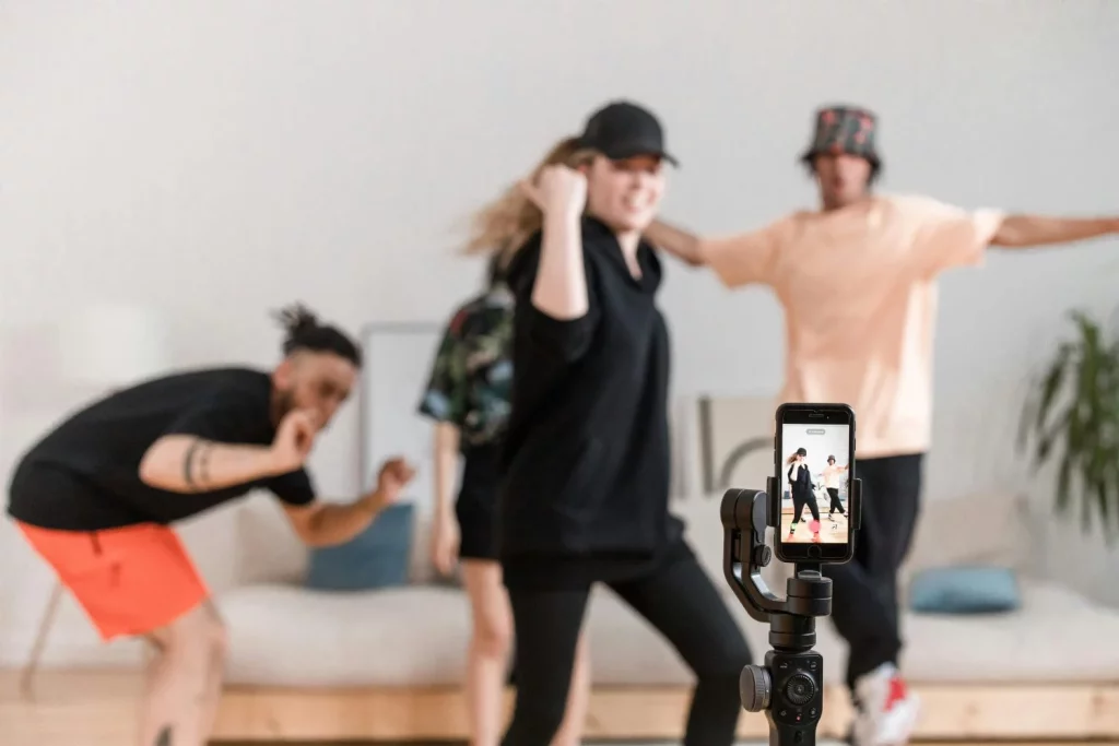 ¿Quieres petarlo en TikTok? Esta es la jugada maestra que usan los que lo consiguen 5 Moncloa El miedo escénico no tiene espacio en TikTok