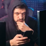 La estafa del ‘hijo en apuros’ por WhatsApp que ha vaciado cuentas bancarias: así funciona y cómo detectarla