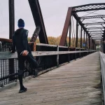 Llegó a España el auge del ‘plogging’, la moda ecológica que combina salir a correr con recoger basura