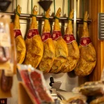 Por qué los grandes cocineros nunca lavan el jamón ibérico antes de cortarlo, aunque esté ‘mohoso’