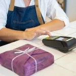 La revelación del sueldo de una empleada en redes sociales provoca un intenso debate sobre un famoso supermercado