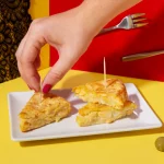 El truco de los bares para que sus tortillas de patatas no se sequen nunca
