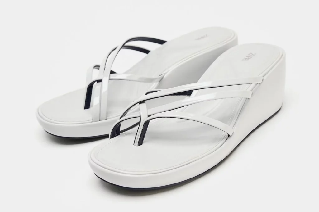 Zara lanza el accesorio que te da comodidad total en verano sin renunciar al estilo 1 Moncloa Las sandalias de Zara que todas quieren