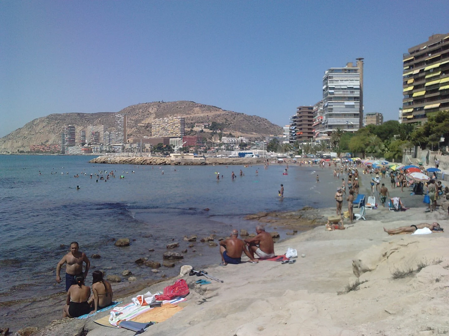 Llega septiembre y este pueblo de Alicante baja los precios un 60%: 
