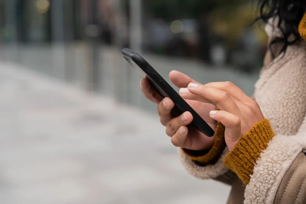 "Es mas grave de lo que crees, y da miedo", Pedro Fanco (34), abogado, aclara las dudas sobre la peligrosa nueva IA de Whatsapp 1 Moncloa Un vistazo a la ingente cantidad de datos que esta tecnología recopila sin que te des cuenta.