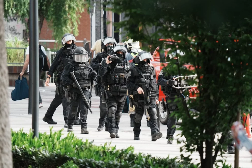 Ola de calor en Euskadi: Ertzainas al límite en medio de una crisis de gestión 1 Moncloa EuropaPress 5265942 ertzainas elite reducir hombre atrincherado supuestamente arma 12 junio Moncloa