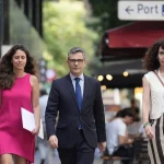 El ritmo frenético de los casos Koldo y Begoña Gómez sacude la tranquilidad estival