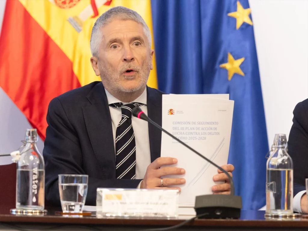 EuropaPress 6861247 ministro interior fernando grande marlaska reunion extraordinaria comision Moncloa