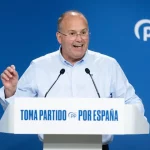 Tellado presume de plan contra incendios y dice que el Gobierno está «de vacaciones»