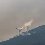 La guerra política entre PP y PSOE aviva las llamas de los incendios en España