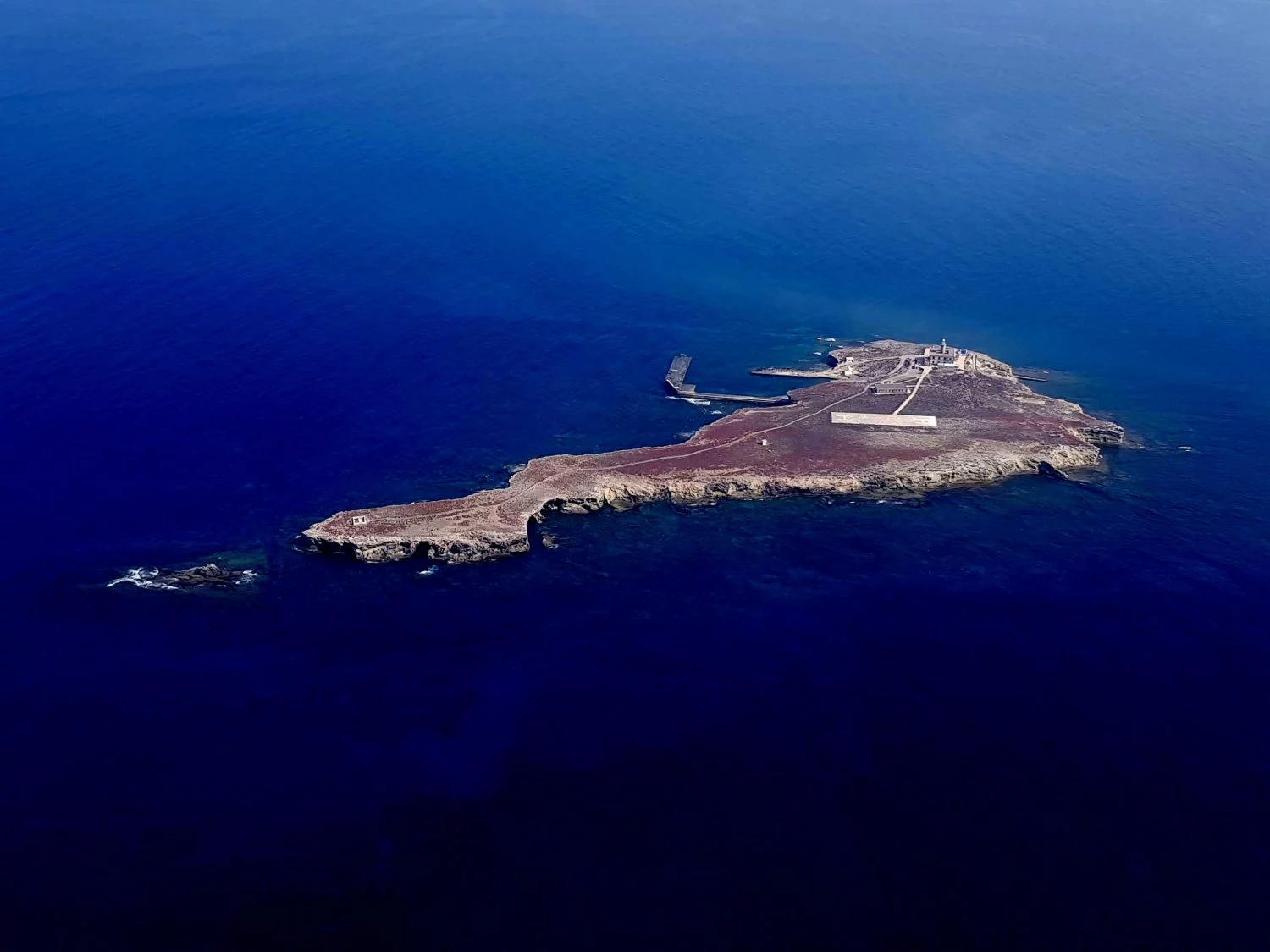 La isla española que Google Maps censura y solo 50 personas pueden pisar al año