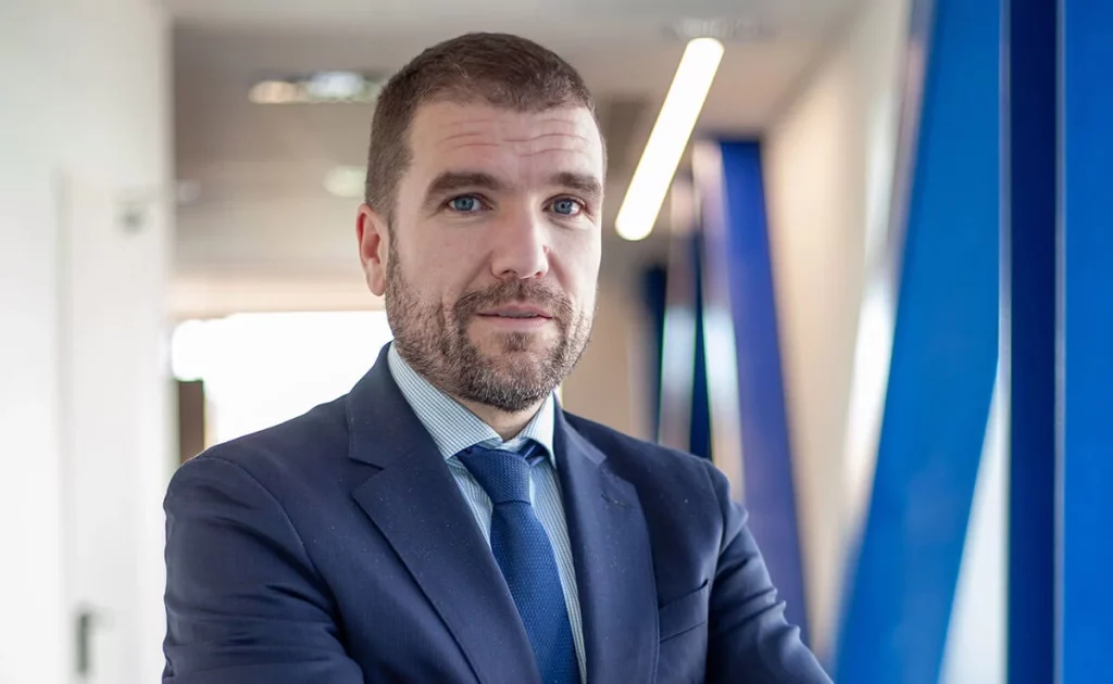 La meteórica ascensión de Escribano (EM&E) a la sombra de los contratos públicos 3 Moncloa Javier Escribano CEO de EME Group asume la presidencia del grupo 210125 Moncloa
