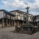 Se buscan vecinos en este pueblo de Salamanca que parece un museo al aire libre: ideal para una jubilación tranquila
