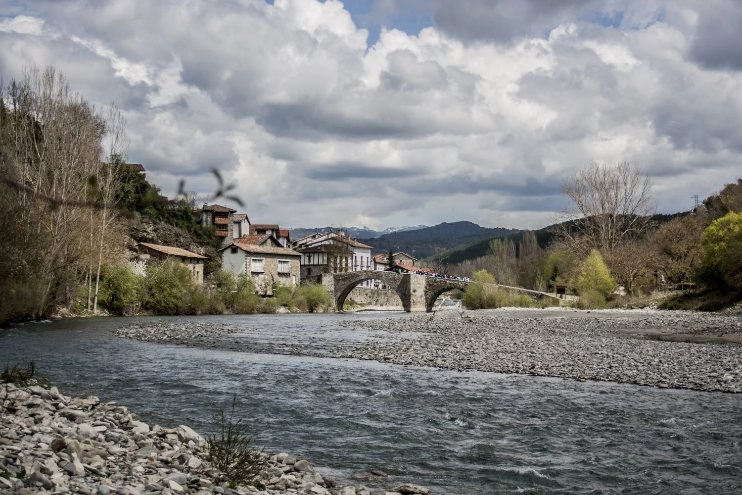 El puente colgante más largo de España que nadie conoce: y está escondido en Navarra