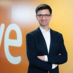 La presencia israelí en La Vuelta compromete a los presidentes de RTVE y Correos