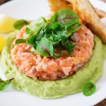 Aprende a hacer este tartar fresco y saludable que conquistará tu paladar