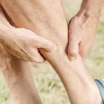 Ola de calor y piernas hinchadas: trucos efectivos para reducir la hinchazón y el cansancio