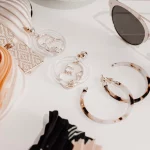 Bershka sorprende con un accesorio capaz de transformar cualquier outfit de oficina en éxito asegurado