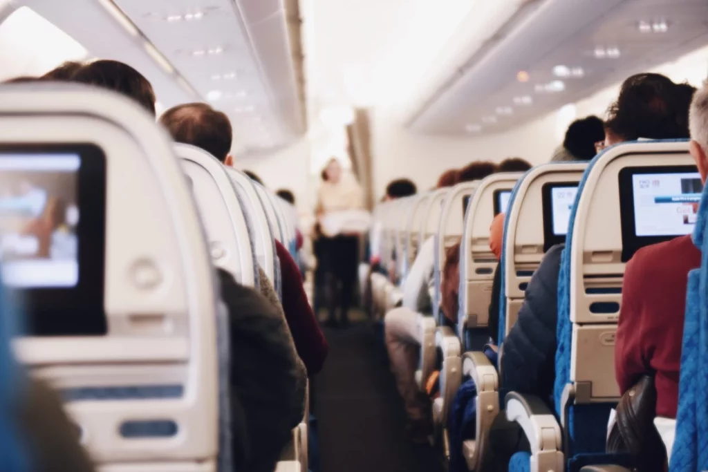 Piloto de aerolínea advierte: “Nunca reserves vuelos en fin de semana, te cuestan casi el doble” 1 Moncloa Cómo acceder a vuelos con precios ajustados