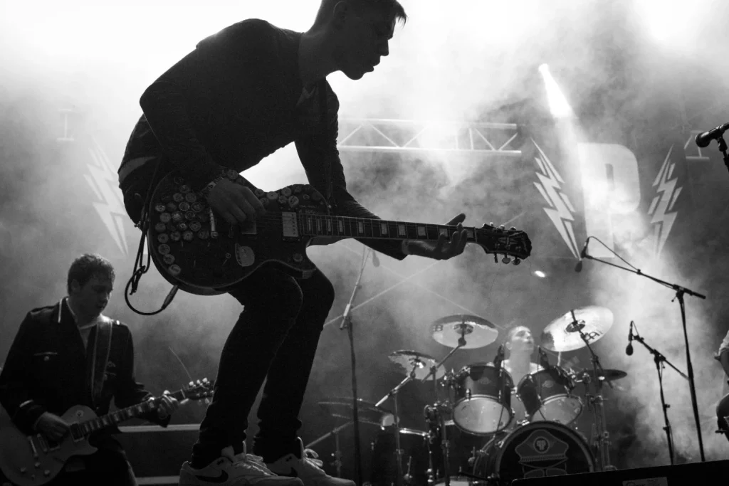 Agosto viene cargado de buena música con estos conciertos gratuitos que no te puedes perder 2 Moncloa Esta noche de agosto es puro Rock