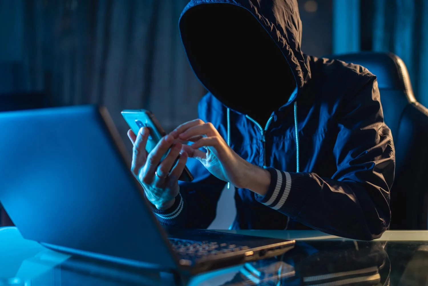 Un ex-hacker revela los 3 lugares donde nunca paga con tarjeta: 