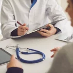 Dr. Andrew Huberman: “El ayuno correcto ofrece resultados en solo 16 horas que igualan a los costosos tratamientos antiedad”