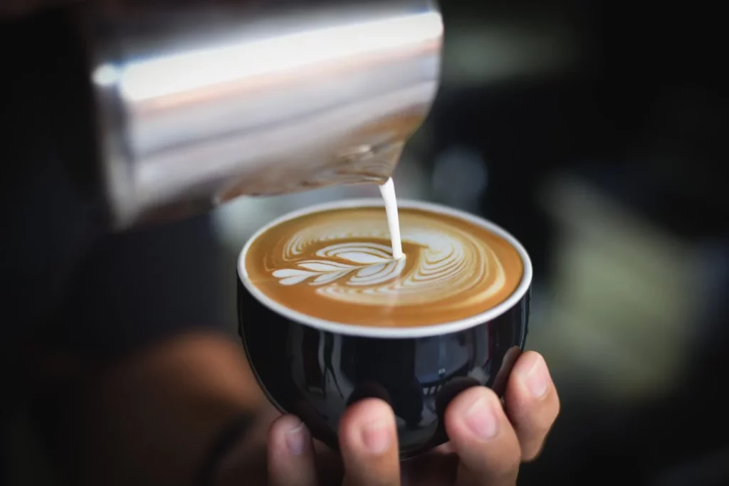 Hemos estado tomando mal el café todo este tiempo: 6 errores comunes lo confirman y arruinan tu salud 3 Moncloa El error que muchos cometen y arruinan la salud