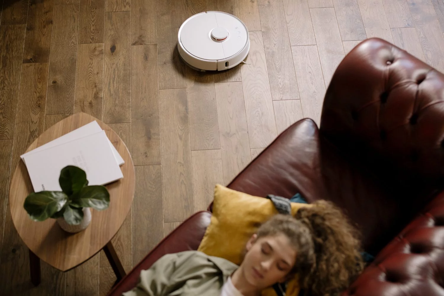 Carrefour tira el precio de este robot que limpia tu casa sin que muevas un solo dedo