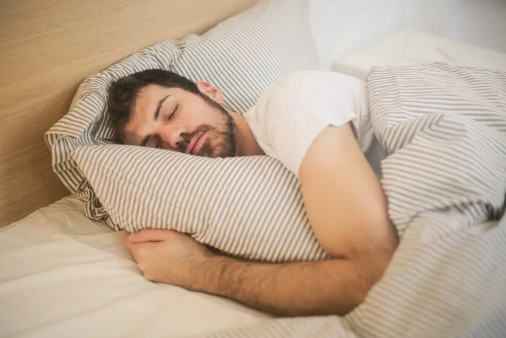 Los hombres mayores de 38 necesitan dormir 