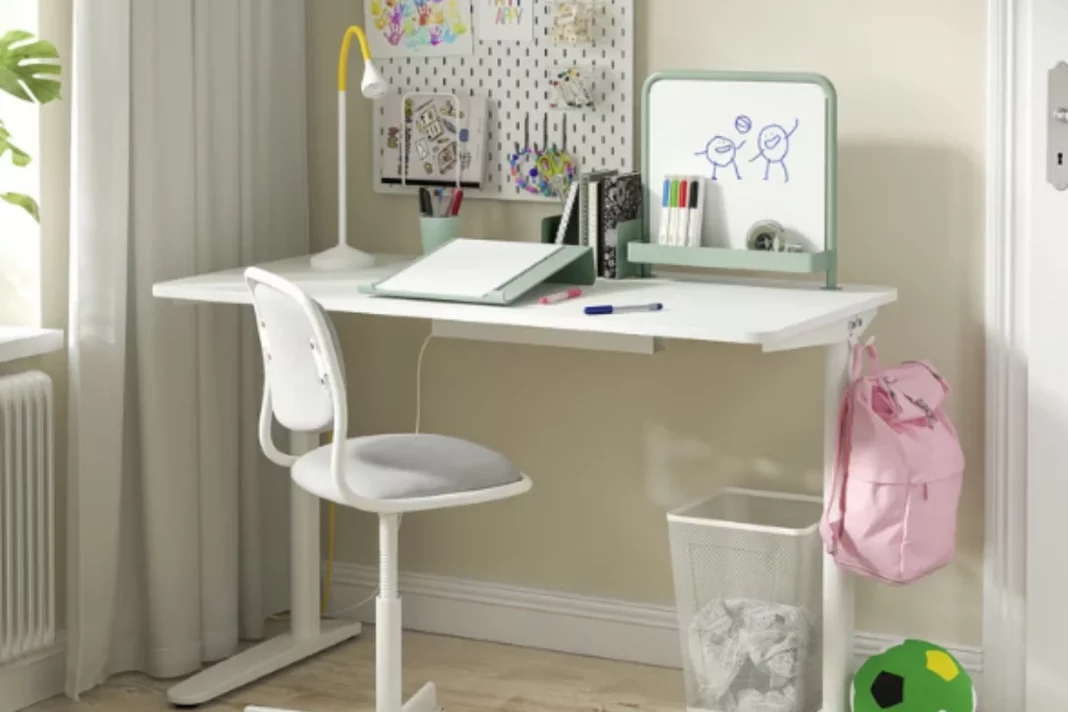 Estos dos escritorios vuelan rápido de Ikea