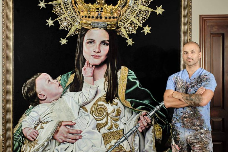 Christian Escobar ‘Chrispapita’ devela obra en Alicante en honor a la Virgen del Remedio