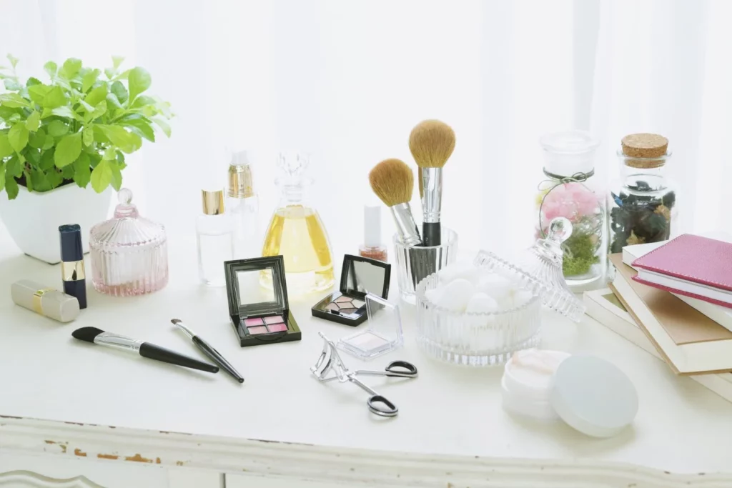Maybelline arrasa en Amazon con el fijador low cost que mantiene tu maquillaje intacto hasta el final del día 5 Moncloa Otros productos para renovar tu neceser