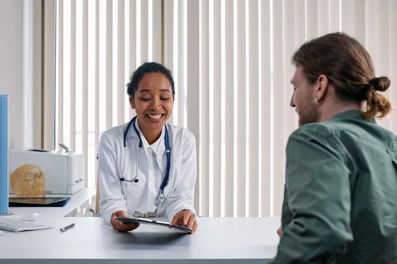 “Tengo 55 años y mis análisis parecen de 30”: el suplemento que mi médico insiste en que no abandone