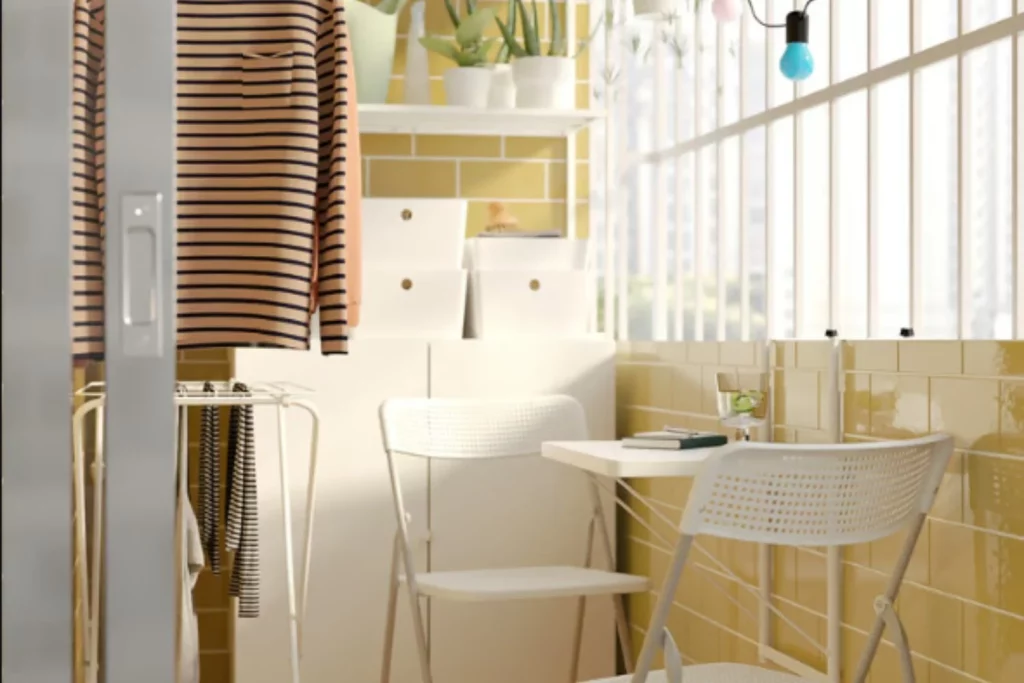 Con esta mesa de Ikea transformas hasta el balcón más pequeño sin gastar de más 1 Moncloa Esta mesa plegable de Ikea lo tiene todo