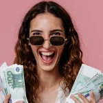 De herramienta a negocio: el método con ChatGPT que españoles usan para ingresar hasta 6.000 € mensuales