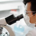 Esta es la bacteria que come plástico y la descubrieron en un vertedero de Zaragoza