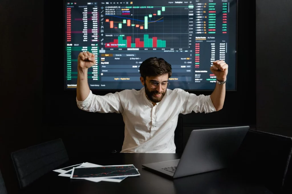 Ingeniero revela 10 prompts clave de ChatGPT-5 para mejorar tu productividad laboral 3 Moncloa Con ChatGPT-5 encuentras oportunidades de negocios
