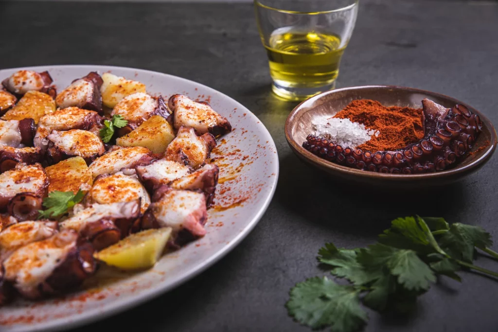 EL ARTE DE "ASUSTAR" AL PULPO A FEIRA: TÉCNICA ANCESTRAL PARA UNA TEXTURA PERFECTA