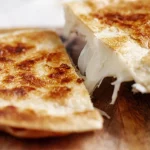 El secreto de unas quesadillas de jamón y queso crujientes y cremosas
