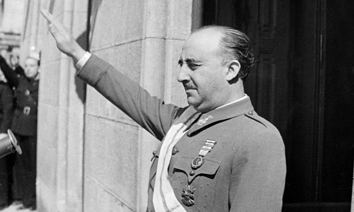 La 'rebelión de las mujeres' que desafió a Franco en 1951: la huelga de tranvías de Barcelona que empezó en un mercado y puso en jaque al régimen