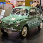 La razón por la que el SEAT 600 tenía las puertas ‘suicidas’: no era un capricho de diseño, era una ingeniosa medida de seguridad de la época