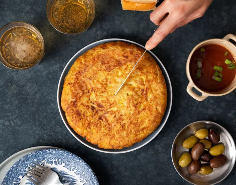 El plato más famoso de España no nació en la cocina de una abuela: la sorprendente historia militar que se esconde detrás de la tortilla de patatas