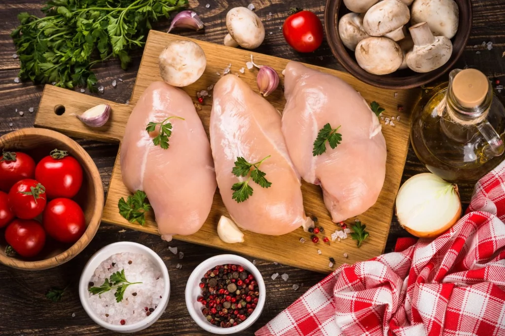 El truco de esta receta convierte el pollo al champiñón en un plato fácil, cremoso y sin complicaciones 1 Moncloa La receta gourmet: pollo al champiñón