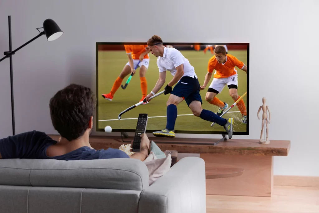 Tu tele de 1.000€ se ve fatal y es por tu culpa: desactiva YA estos 3 ajustes para tener una imagen de cine 2 Moncloa Más allá de los tres ajustes principales, existen otros pequeños retoques que pueden estar saboteando la calidad de imagen sin que te des cuenta. Fuente: Freepik